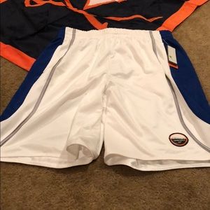 Men’s / Boys basketball shorts. Size L. NEW w TAGS
